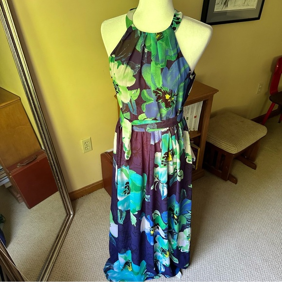 Eliza J Sleeveless Shirred Halter Floral Maxi Dress size 6 - Picture 5 of 12